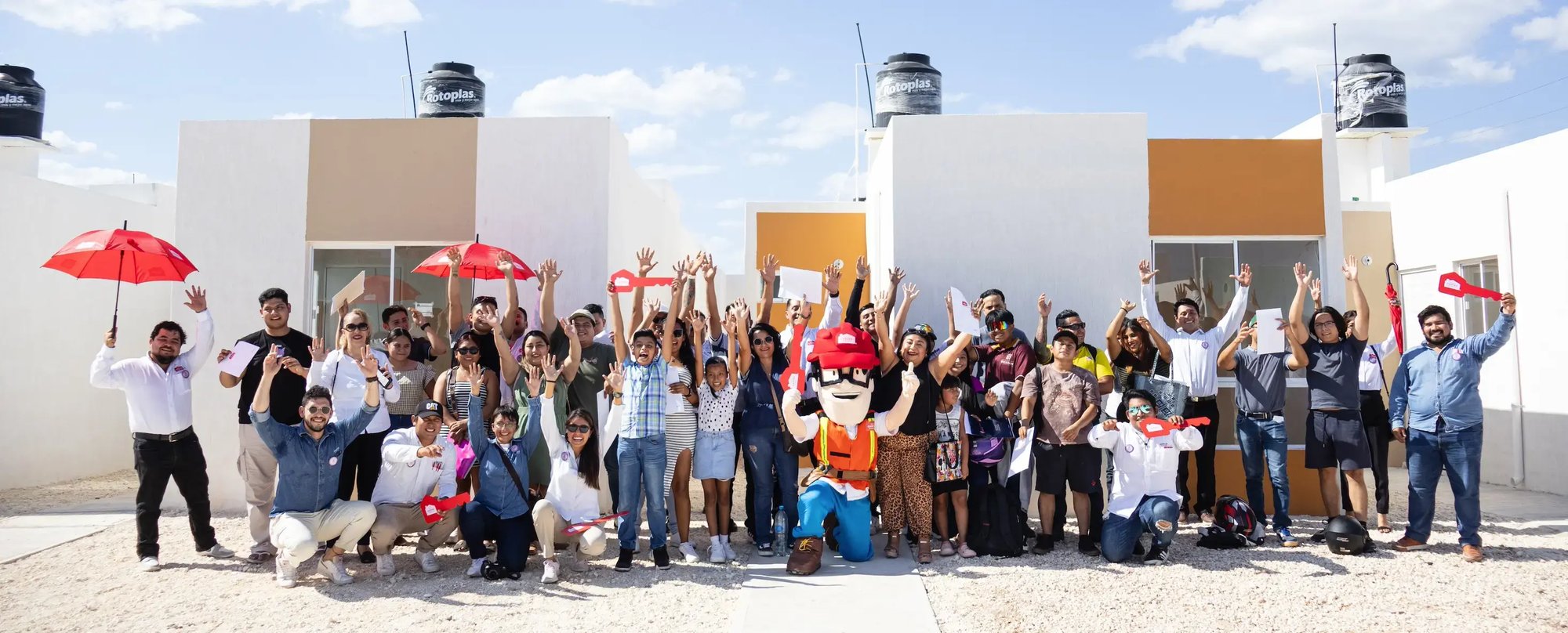FOTO-NUEVAS-FAMILIAS-CASITAS